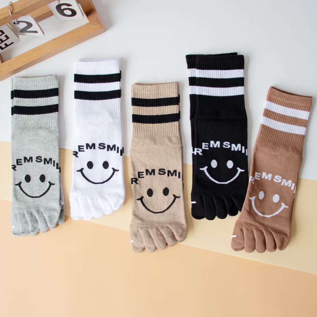 Five-finger socks women's autumn and winter  cotton mid-length sweat-absorbent breathable ins trendy stylish stovepipe toe socks